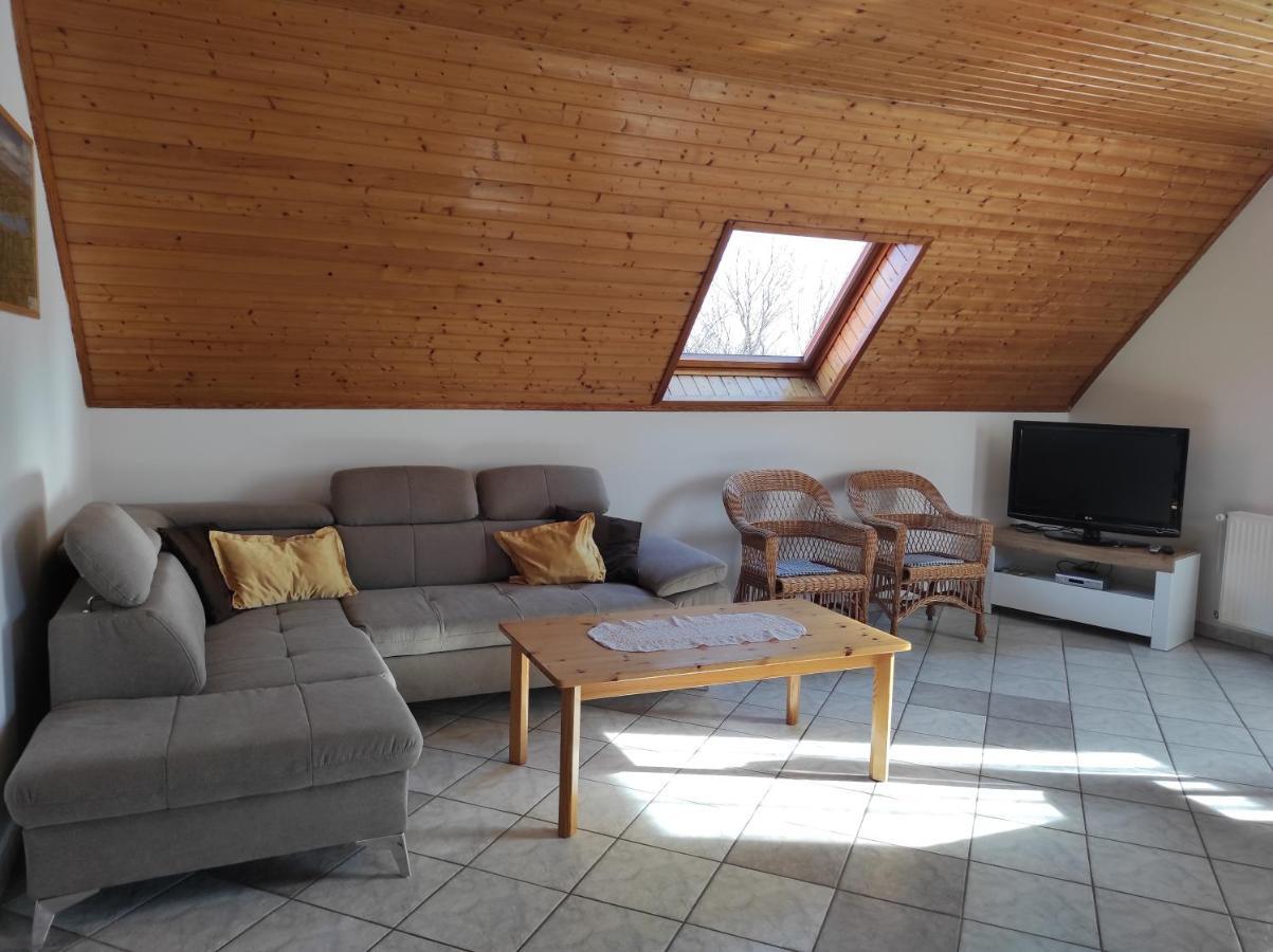 Badacsony Apartmanhaz باداتشونيتوماي المظهر الخارجي الصورة
