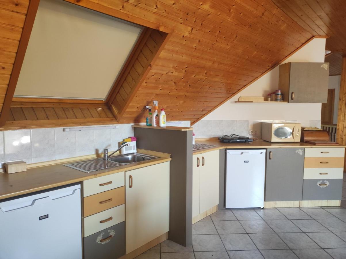 Badacsony Apartmanhaz باداتشونيتوماي المظهر الخارجي الصورة
