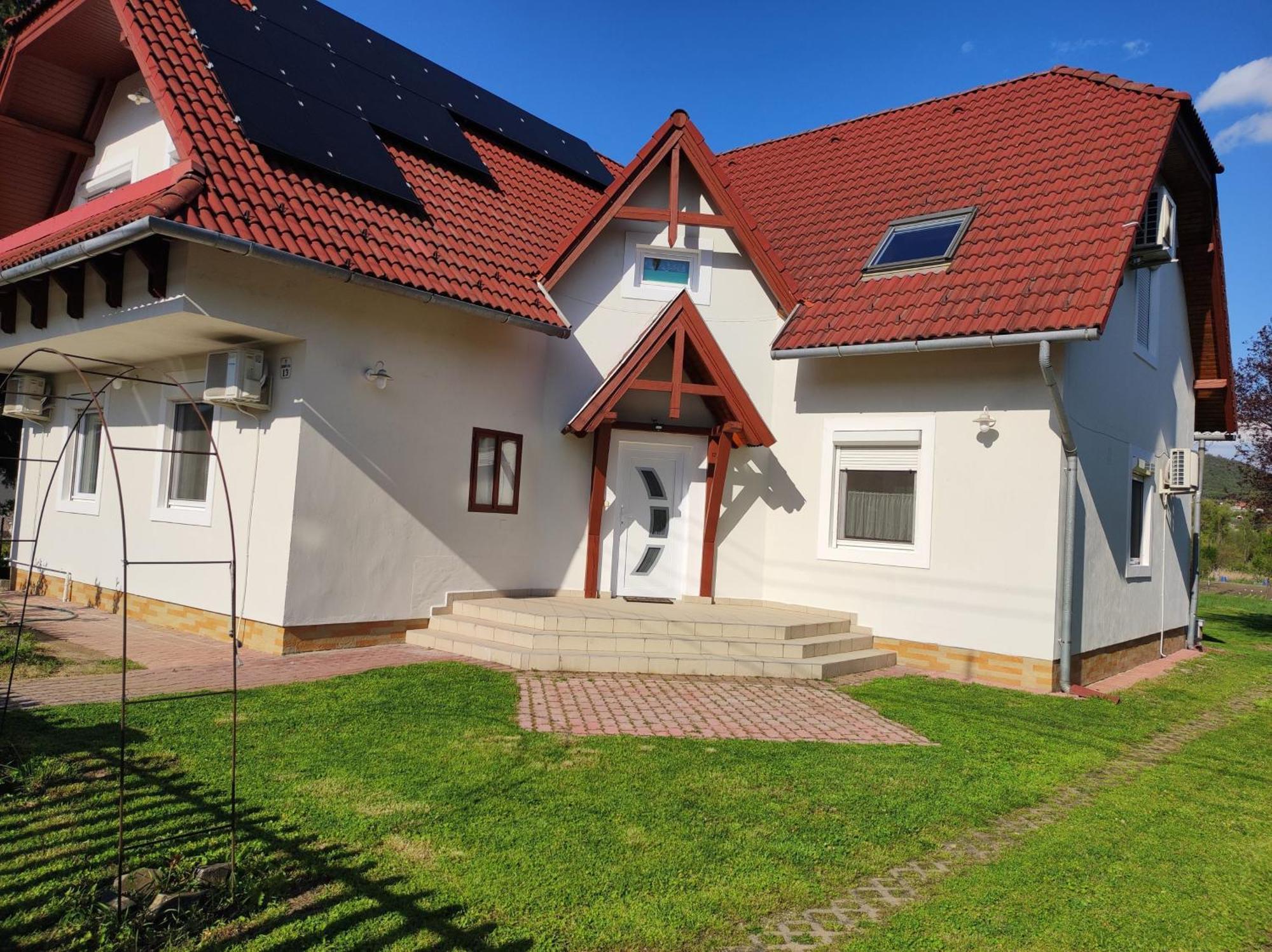 Badacsony Apartmanhaz باداتشونيتوماي المظهر الخارجي الصورة